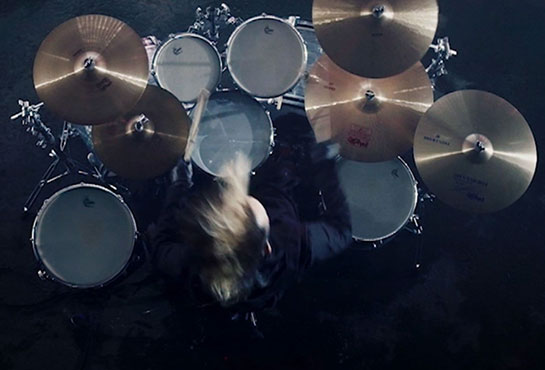 kemonotachi no yoru music video drum set